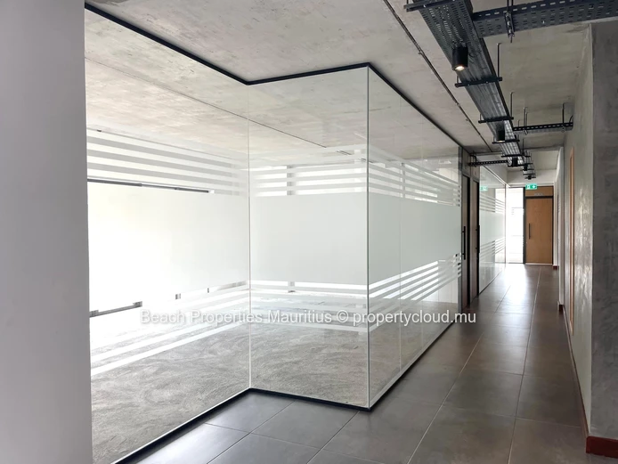 59m² Commercial Unit with Balcony & Parking