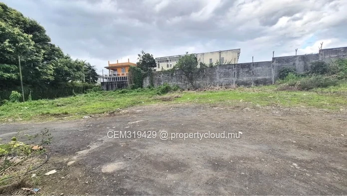 9.55 Perches Residential Land for Sale – Curepipe 