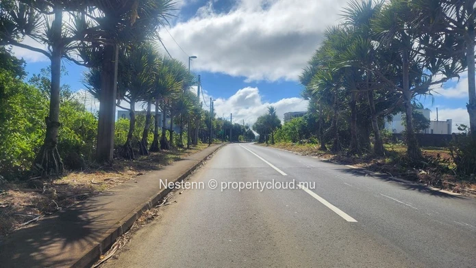 Big plot of land of 3600.99 m², ideal for development