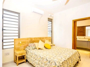 5 Bedroom Villa