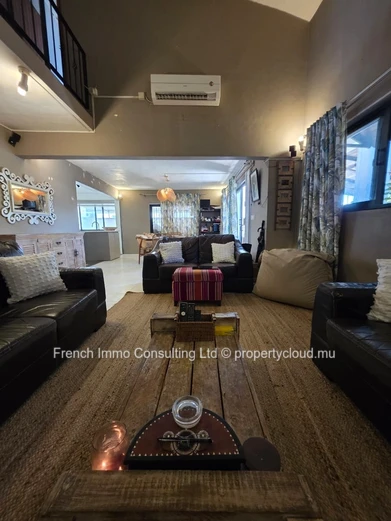 Maison au style mauricien, en vente locale a pereybere