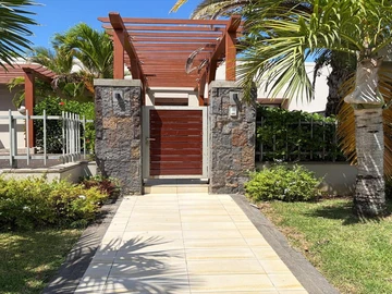 5 Bedroom Villa