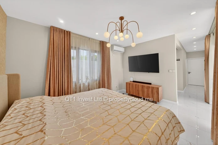 Luxury Turnkey Villa In Pereybere