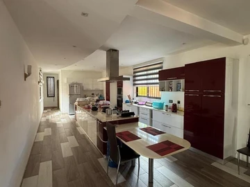 4 Bedroom Villa