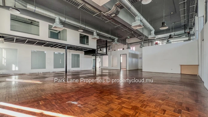 Immeuble commercial de prestige – Opportunité d’investissement stratégique au cœur de Rose Hill