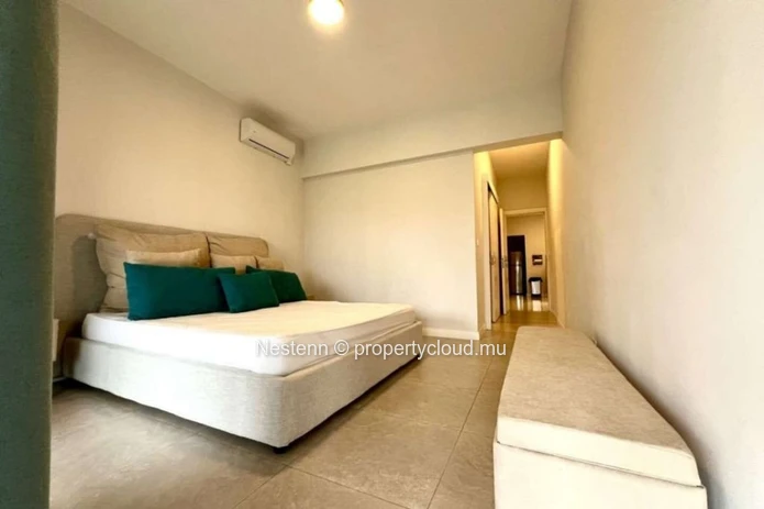 Maison spacieuse et moderne dans un complexe sécurisé et prestigieux.