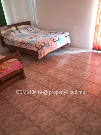 3 Chambres Maison avec Piscine à Vendre – Trou d'Eau Douce
