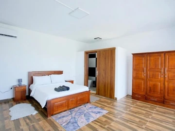 4 Bedroom Villa