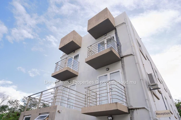 For sale: Building with 4 furnished apartments in Pereybere – Mauritius