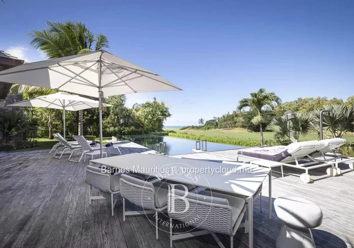 ANAHITA GOLF RESORT – Villa de 5 chambres avec une vue mer exceptionnelle