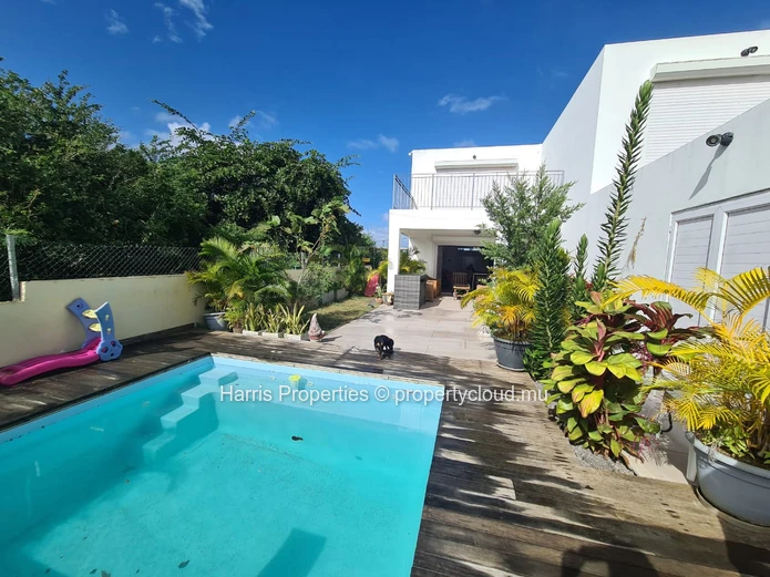 Belle et grande villa indépendante disponible à la vente à Cap Malheureux