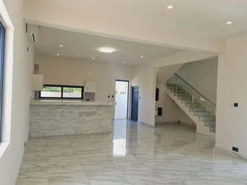 4 Bedroom Villa