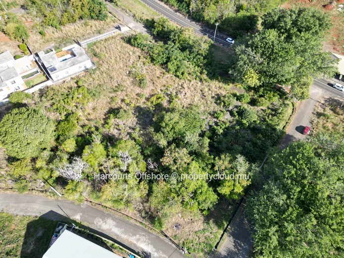 Saisissez l’Opportunité à Balaclava – Terrain Résidentiel à Vendre