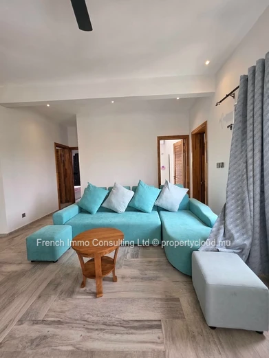 Villa de 4 chambres en location moyen terme a pereybere