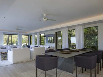 5 Bedroom Villa