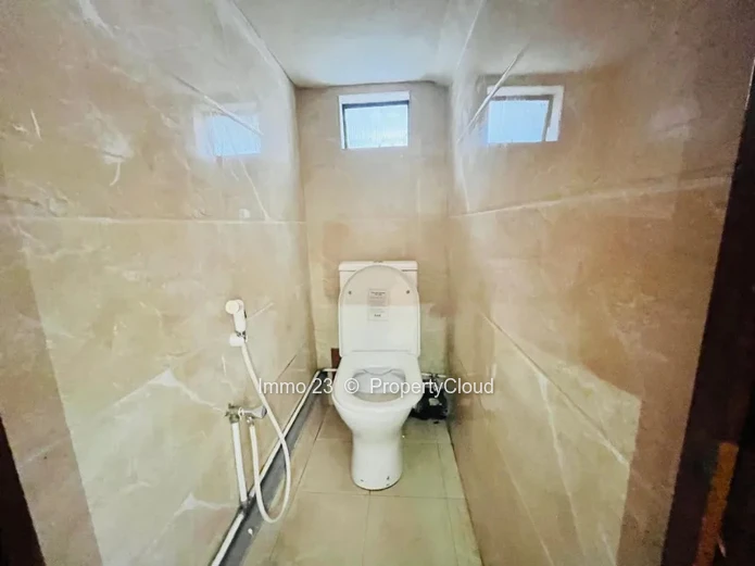 Houses / Villas - 4 bedrooms - Beau Bassin
