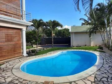 6 Bedroom Villa