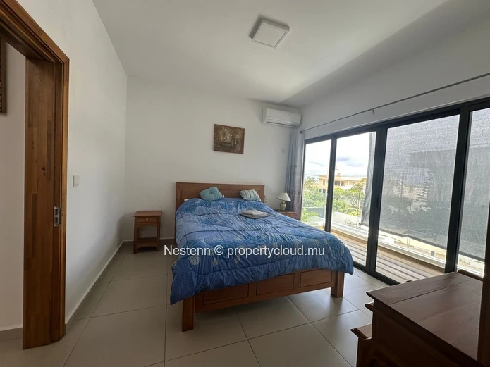 Duplex moderne de 3 chambres avec piscine privée à louer à Flic en Flac