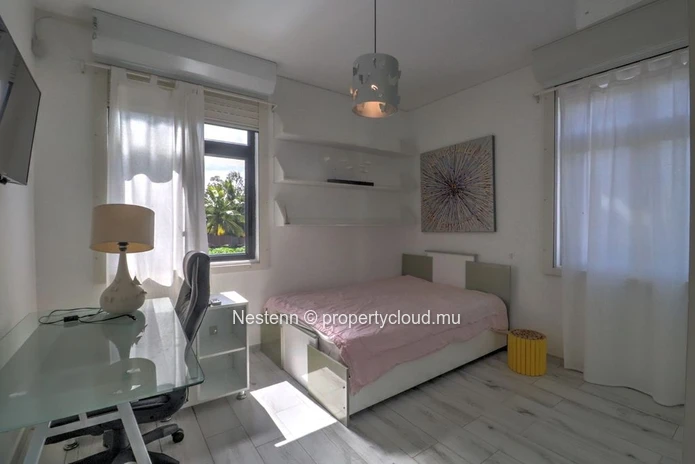 Appartement moderne de 3 chambres à deux pas de la plage 