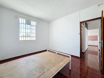 8 Bedroom House