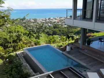 Contemporary villa with breathtaking lagoon views in Rivière Noire