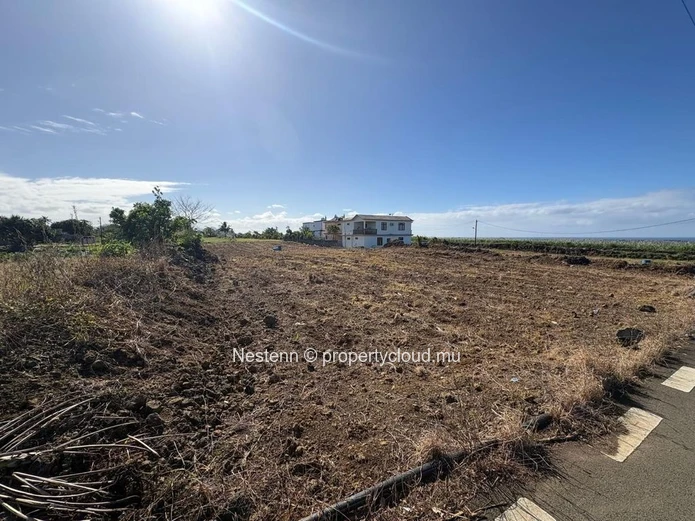 Large Residential Plot in a Peaceful Setting – Le Bouchon / Trois Boutiques