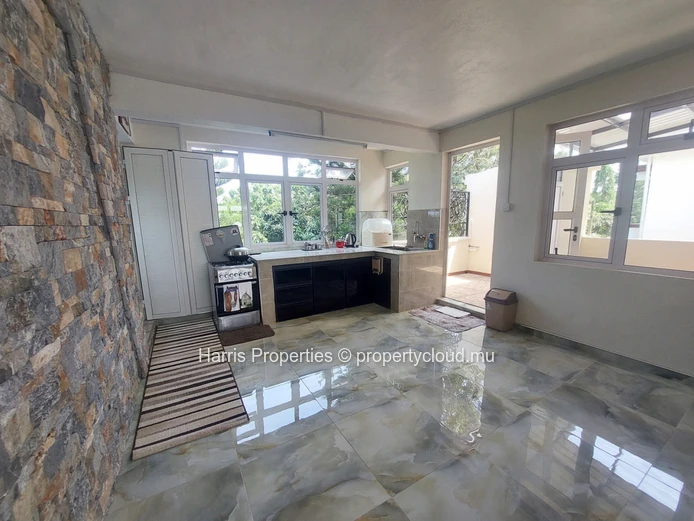 Bel appartement au 2éme étage à louer à Trou aux Biches