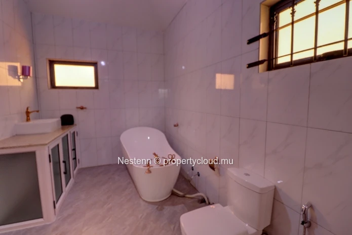 Spacieuse Villa de 5 chambres avec piscine dans le domaine sécurisé Domaine Harmony