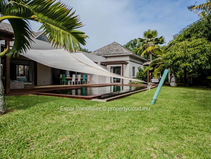 Exceptional Single-Storey 4-Bedroom Villa With Swimming Pool And Large Landscaped Garden – Grand Baie