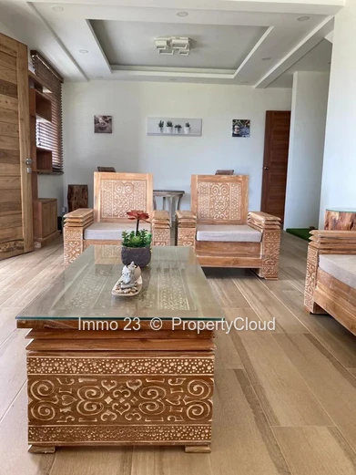 Maison / Villa - 5 chambres - Eb00e8ne - Ref. MA45488LO