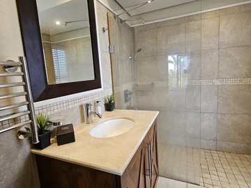 Fully renovated three bedroom Villa 