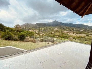 5 Bedroom Villa