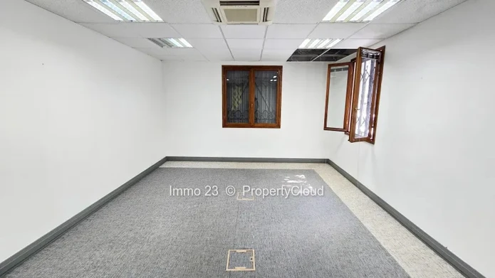 Office - 814m2 - Port Louis - Ref. BU82933VE