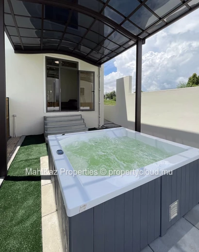 Luxurious Duplex for Sale in Ruisseau Palmyre, Flic en Flac – Phase 2 Now Open!