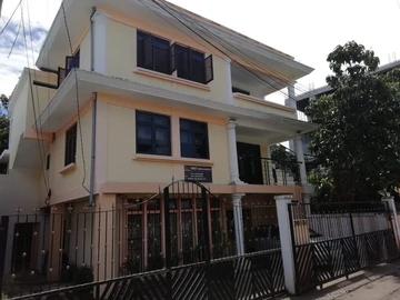 8 Bedroom House