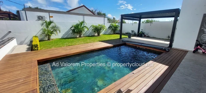 Exclusive – For Rent: 3-Bedroom Villa with Pool & Solar Energy in Grand Baie (Sole Mandate)