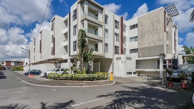 Modern & elegant studio in the heart of Ebène – Prime investment opportunity