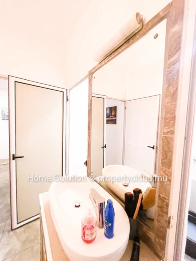 Cocon lumineux de 50 m² : le charme d'un deux-chambres pensé pour soi