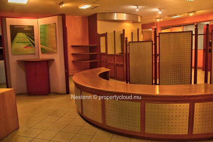 Traditional office of 146 m²
