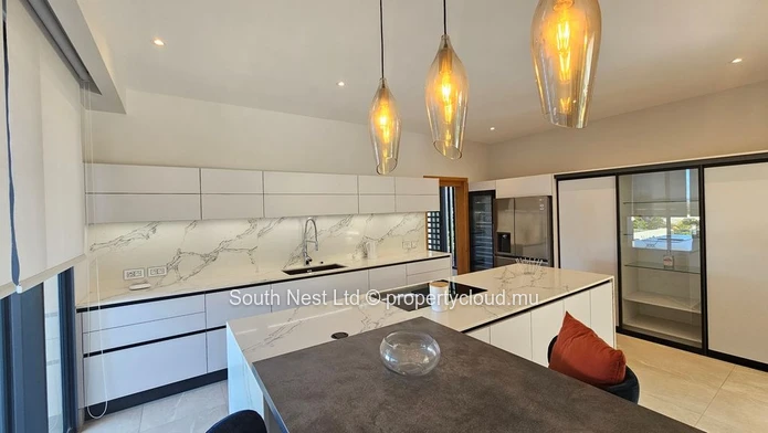 Villa design exclusive avec 5 chambres et vue imprenable sur les montagnes