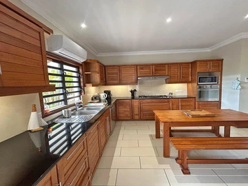 4 Bedroom Villa