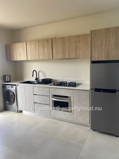 Appartement Neuf de Deux Chambres avec Vue Mer dans le Sud