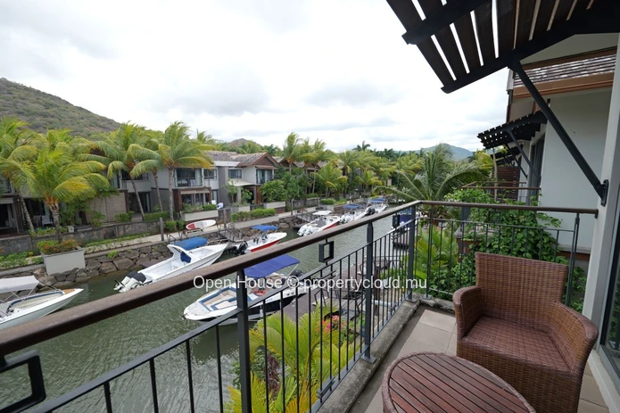 Duplex 3 chambres avec piscine privée à vendre à Rivière Noire