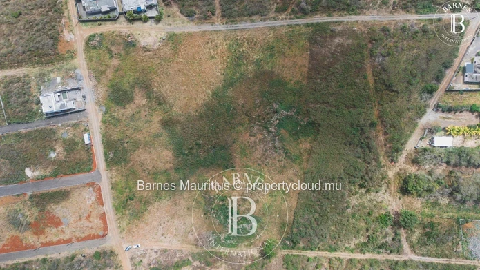 GRAND BAIE – Terrain Résidentiel – 13 685 m²