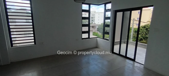 Quatre Bornes St Jean Penthouse neuf de 3 càc 2 sdb. Ascenseur. Terrasse 100 m2.  Parking Privatifs. (Mandat exclusif)