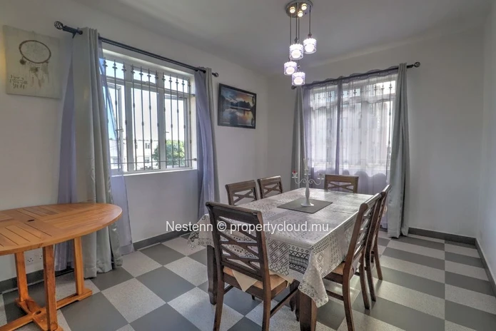 Appartement 2 chambres bien situé à Grand Bay