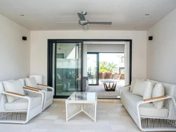 4 Bedroom Villa