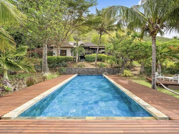 5 Bedroom Villa