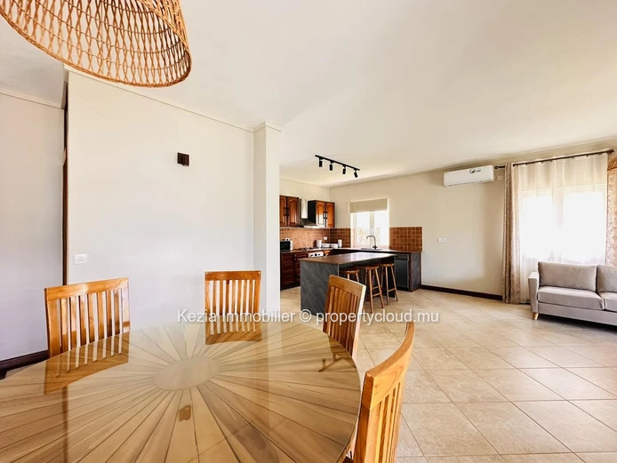 Charming Cathedral In An Intimate Residence 
