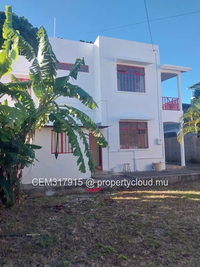 4 Bedrooms House for Sale – Beau-Bassin 